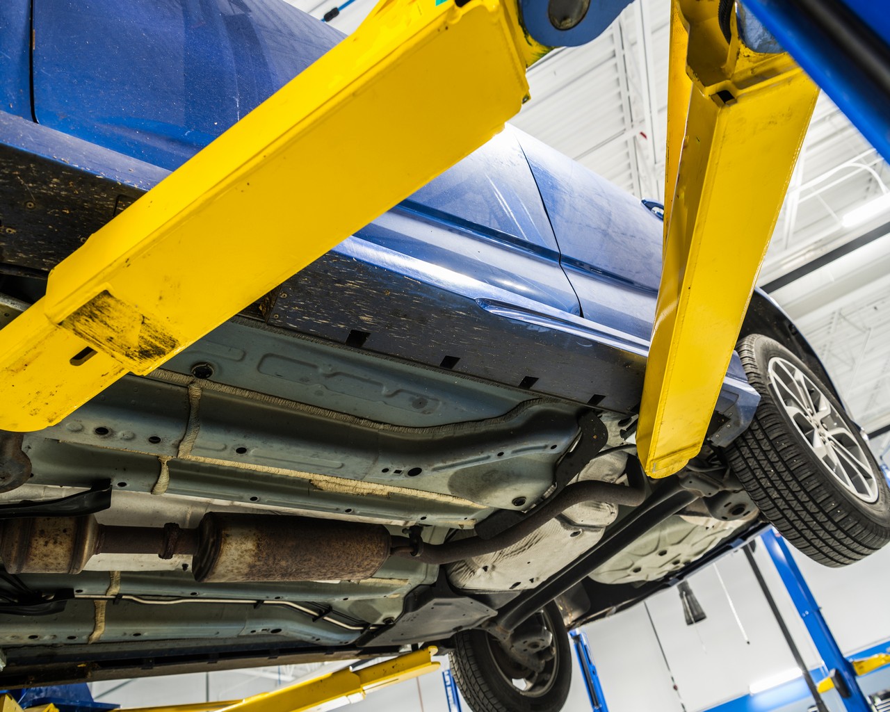 wheel alignment machine at auto repair shop