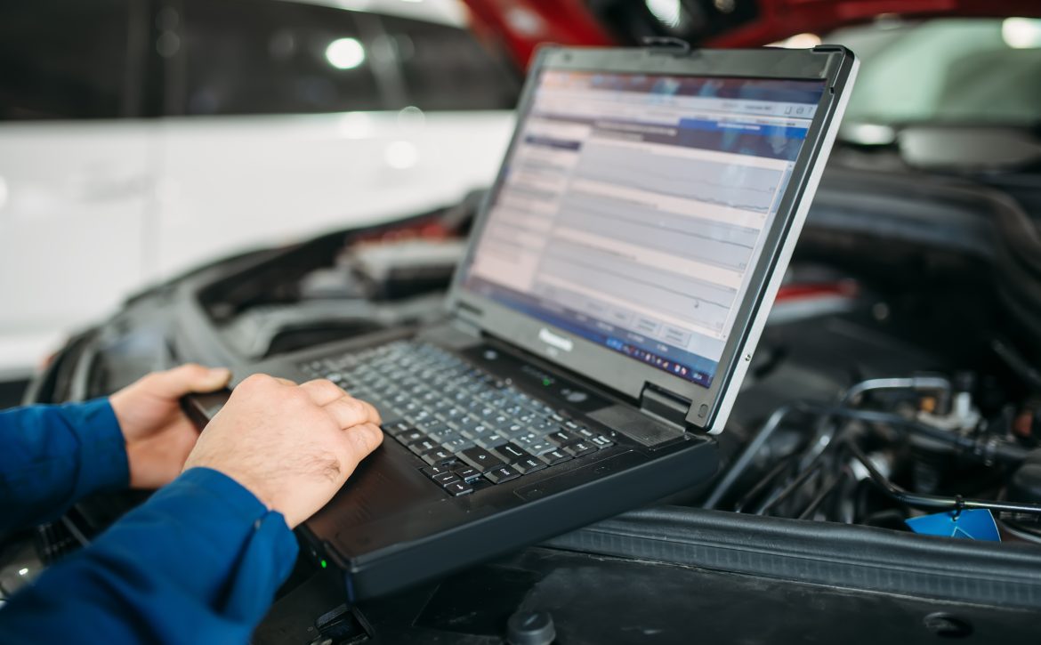 Computer diagnostics of the car in auto-service